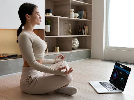 Techniki mindfulness podczas spacerów w lesie – jak praktykować uważność w naturze?